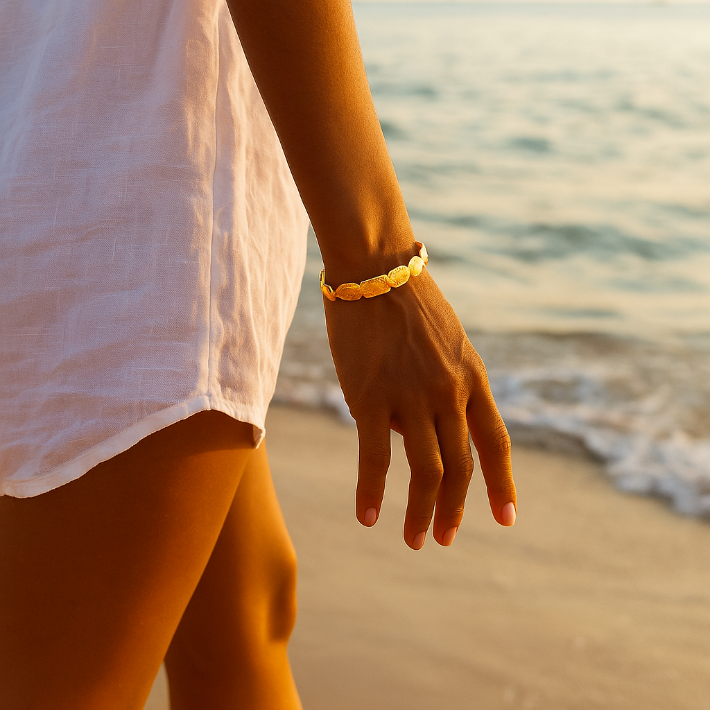 Ariel | Refleksjoner av gylden sand