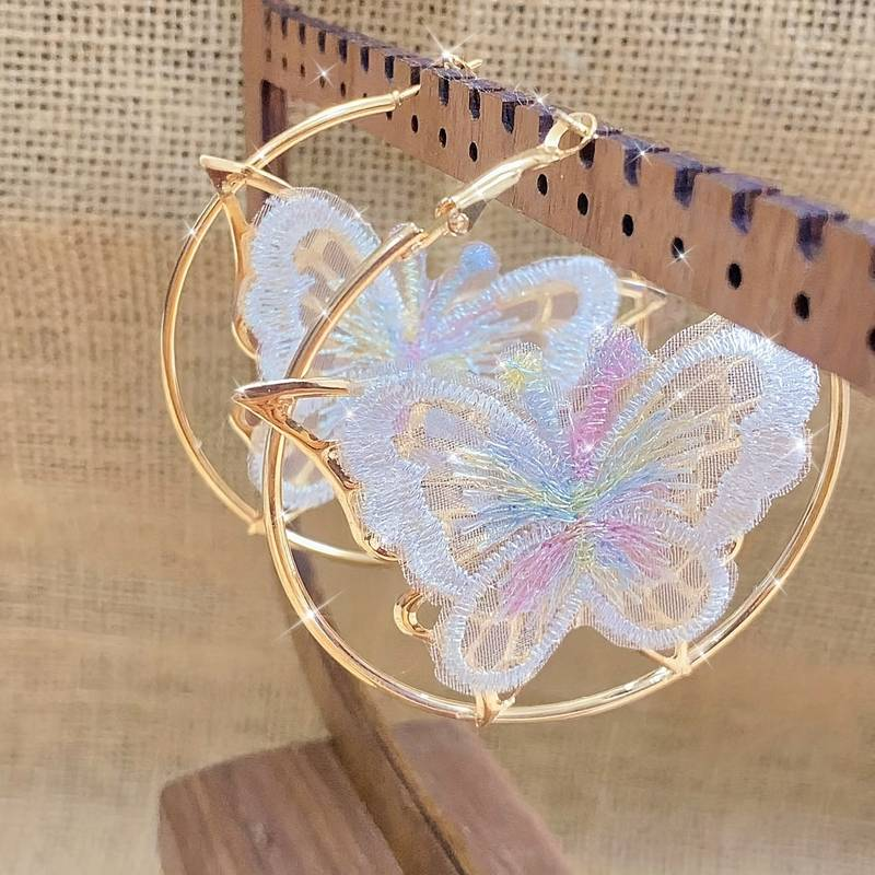 Hviskende Petal Hoop Øredobber