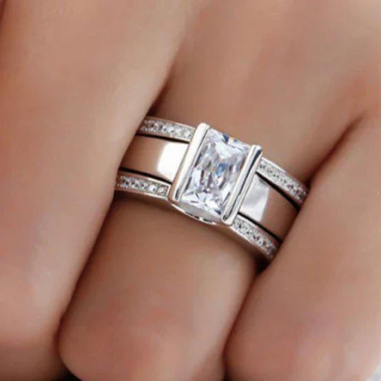 Antikk Inlaid Glassring | Hvitt Gull